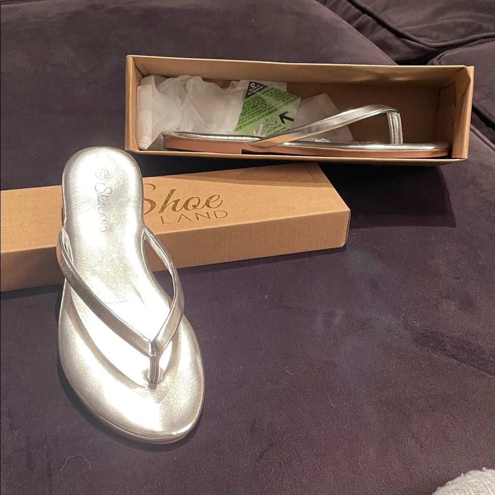 Shoe Land Silver Women's Sandals 7.5 - Picture 1 of 6